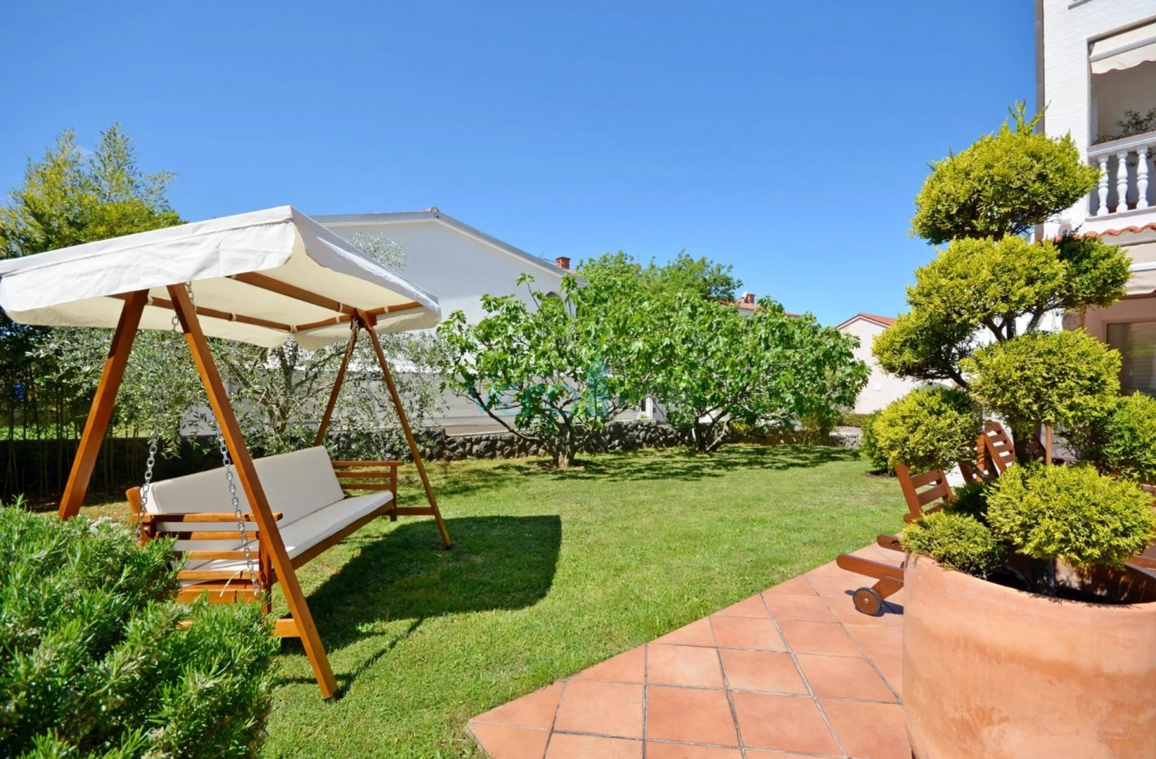 Island of Krk, Malinska, Unique villa with park and swimming pool in a great location, for sale